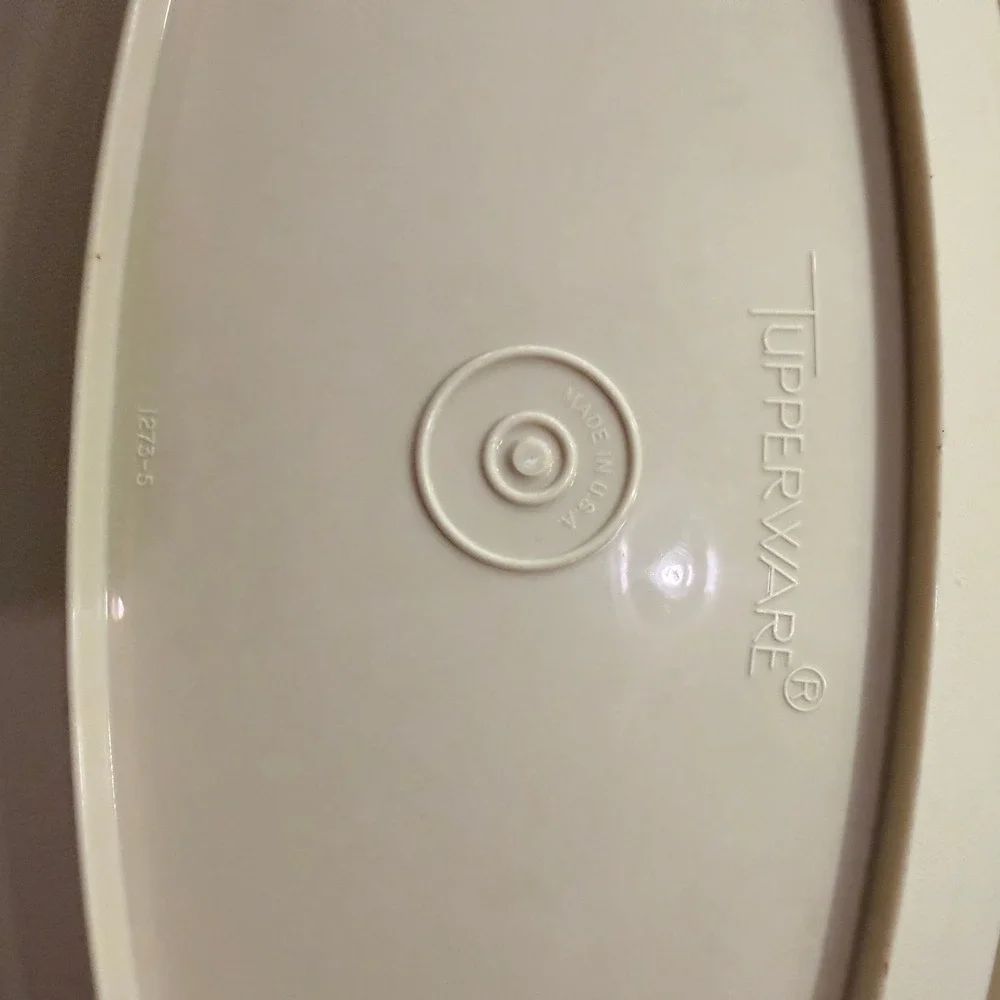 Tupperware vintage microwave